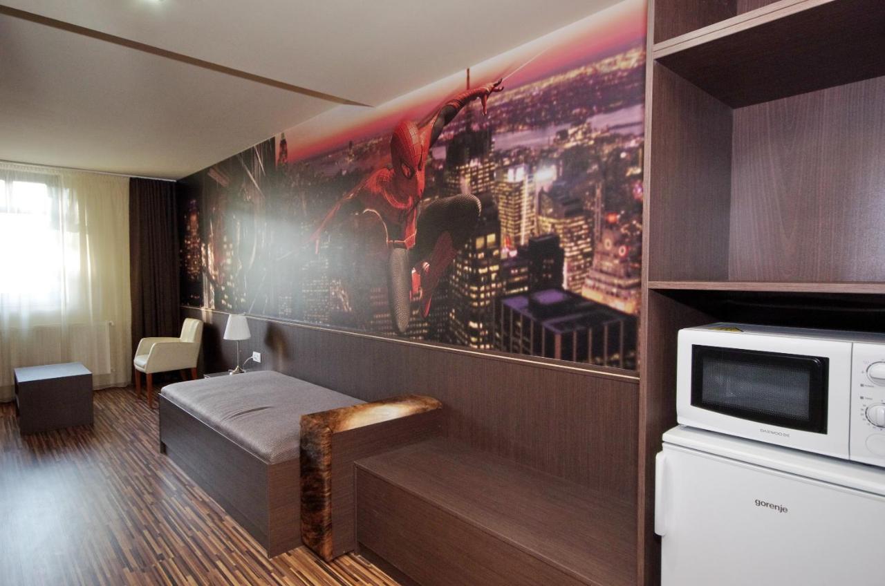 Corvin Apartman Дьюла Екстер'єр фото