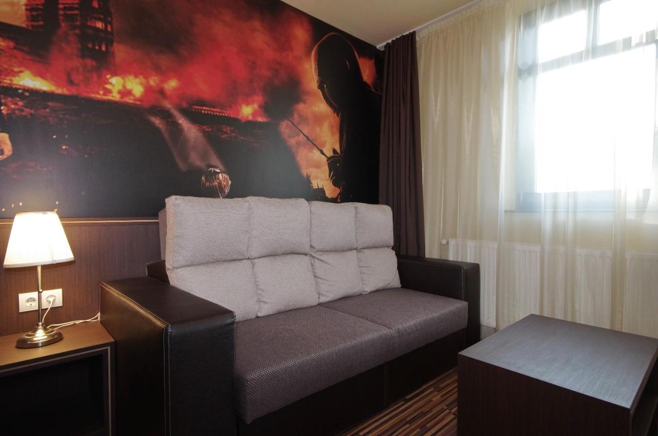 Corvin Apartman Дьюла Екстер'єр фото